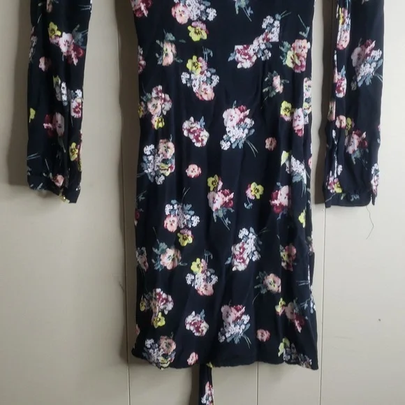 Miss Selfridge Long Sleeve Floral Wrap Dress (2) xsmall - Picture 6 of 6